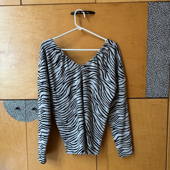 Maeve Taylor zebra striped pull over - Picture 5 of 5